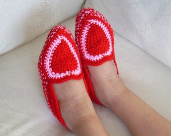 Valentines' Day, knit slippers, warm accessories,  yarn shoes, women slippers, cozy warm, knits, Christmas gift, great gift, booties for her