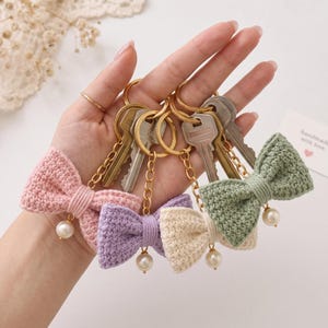Crochet Bow Keychain Pattern | Easy Bow Keychain Crochet Tutorial | Beginner Crochet Pattern | Crochet Gift Pattern