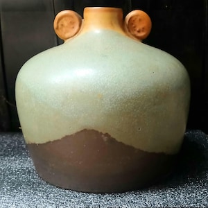 Hard to find Midcentury Japanese studio art Vase.  Studio, kiln, artist stamp