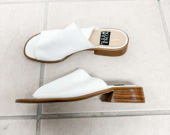 Sandalias de cuero blancas