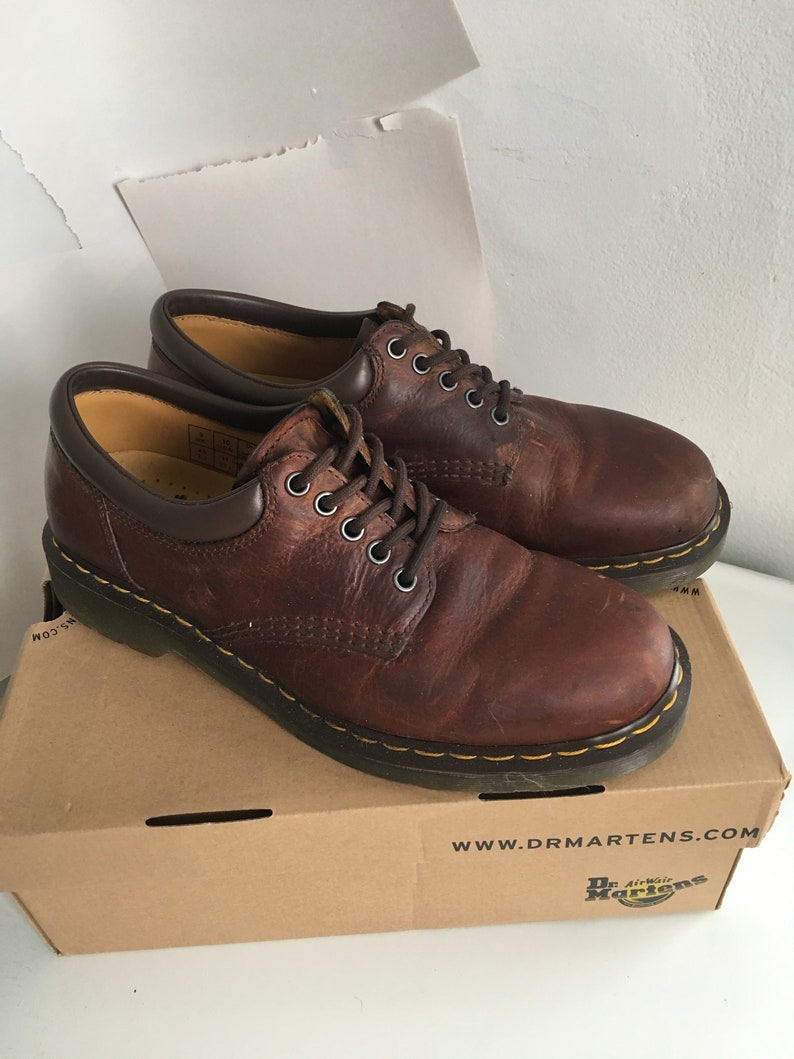 dr martens international shipping