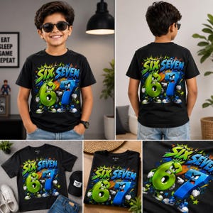 Op de afbeelding: Een zwart t-shirt met korte mouwen en een grafische print van de tekst SIX SEVEN met cartoonachtige karakters in de vorm van een groen cijfer zes en een blauw cijfer zeven. Het ontwerp bevat kleurrijke sterren en dynamische lijnen.