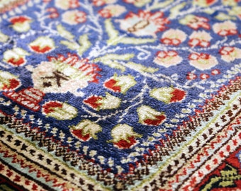 Small Kayseri Ipek Silk on Silk Prayer Rug 14.5" x 25"