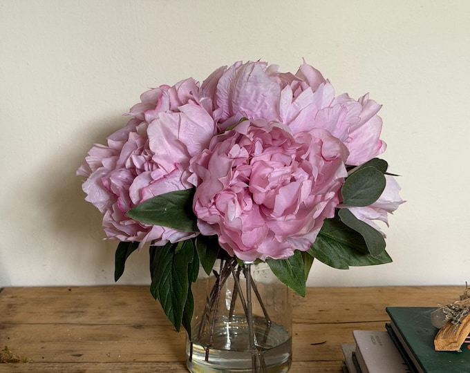 Pink peoni vase