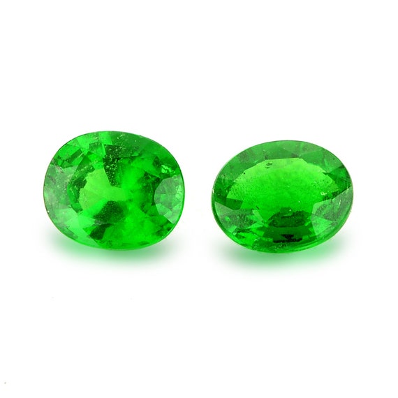 Tsavorite Medium Dark Green Garnet 5.6 X 4.6 X 2.5 MM Mix Shape