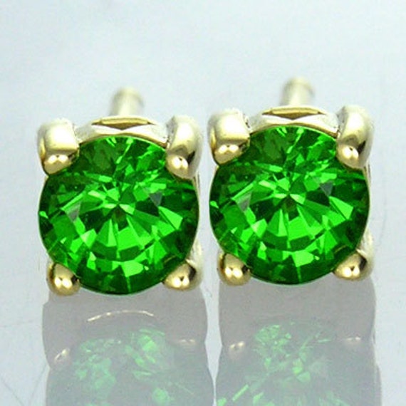 ◆オススメ◆新品◆Pt900 ツァボライト スタッド ピアス グリーンガーネット Amazon | カード鑑別書付 グリーンガーネット ツァボライト