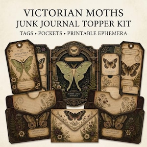 Könnte beinhalten: Ein Junk-Journal-Topper-Set mit viktorianischen Motten, bestehend aus druckbaren Ephemera, Anhängern und Taschen. Die Sammlung zeigt verschiedene Mottenillustrationen, botanische Elemente und den Text "Victorian Moths Junk Journal Topper Kit".