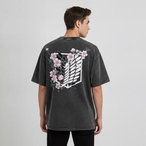 Levi Ackerman-skjorta Attack on Titan Oversized T-shirt Vintage Wash Anime T-shirt Japansk Sakura Wings of Freedom Grafisk Streetwear-tröja