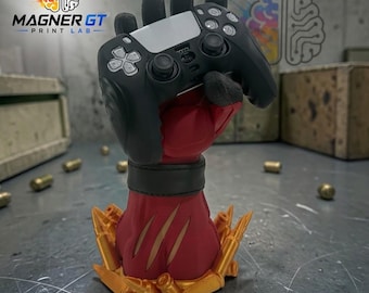 Universal controller mount compatible with PlayStation and Xbox