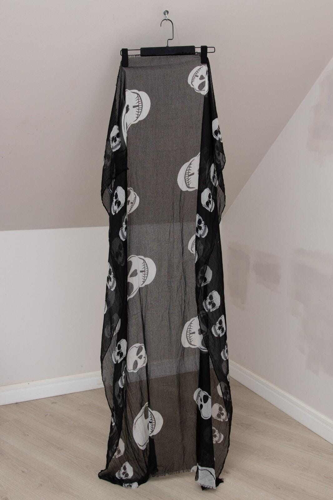Alexander mcqueen skull scarf - Etsy 日本