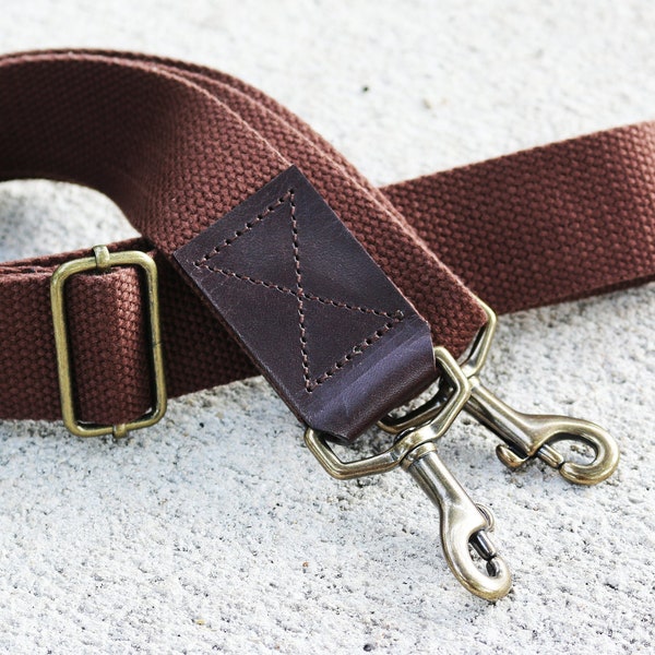 4.5 cm breit - Brauner verstellbarer Schultergurt aus Baumwollgurtband mit Lederakzent - Cross Body Messenger - antike Messingbeschläge