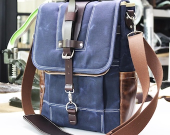 Vertical laptop messenger bag - leather handle and shoulder pad - 010045.2