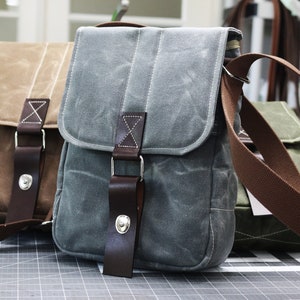 Vertical messenger travel bag tablet bag heavy waxed canvas cross body small bag 010140 CHARCOAL