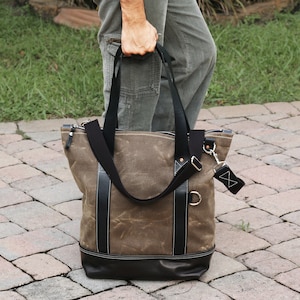 EXTRA LARGE zippered tote bag - heavy waxed canvas everyday tote - jumbo bag - laptop bag - made in USA - 010318