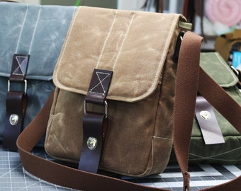 Verticale messenger-reistas - tablettas - crossbody kleine tas van zwaar gewaxt canvas -010140