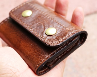 Distressed leather - small snap card wallet - free shipping to USA - 010317