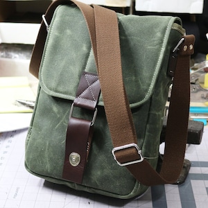 Vertical messenger travel bag tablet bag heavy waxed canvas cross body small bag 010140 MILITARY GREEN