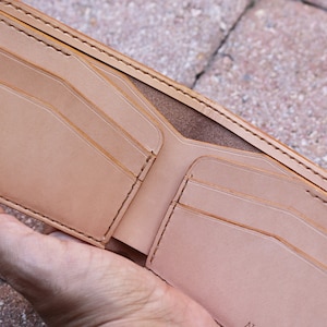 Cartera para hombre de cuero cosido a mano - Cuero curtido vegetal - Buttero de Conceria Walpier - 010254 imagen 4