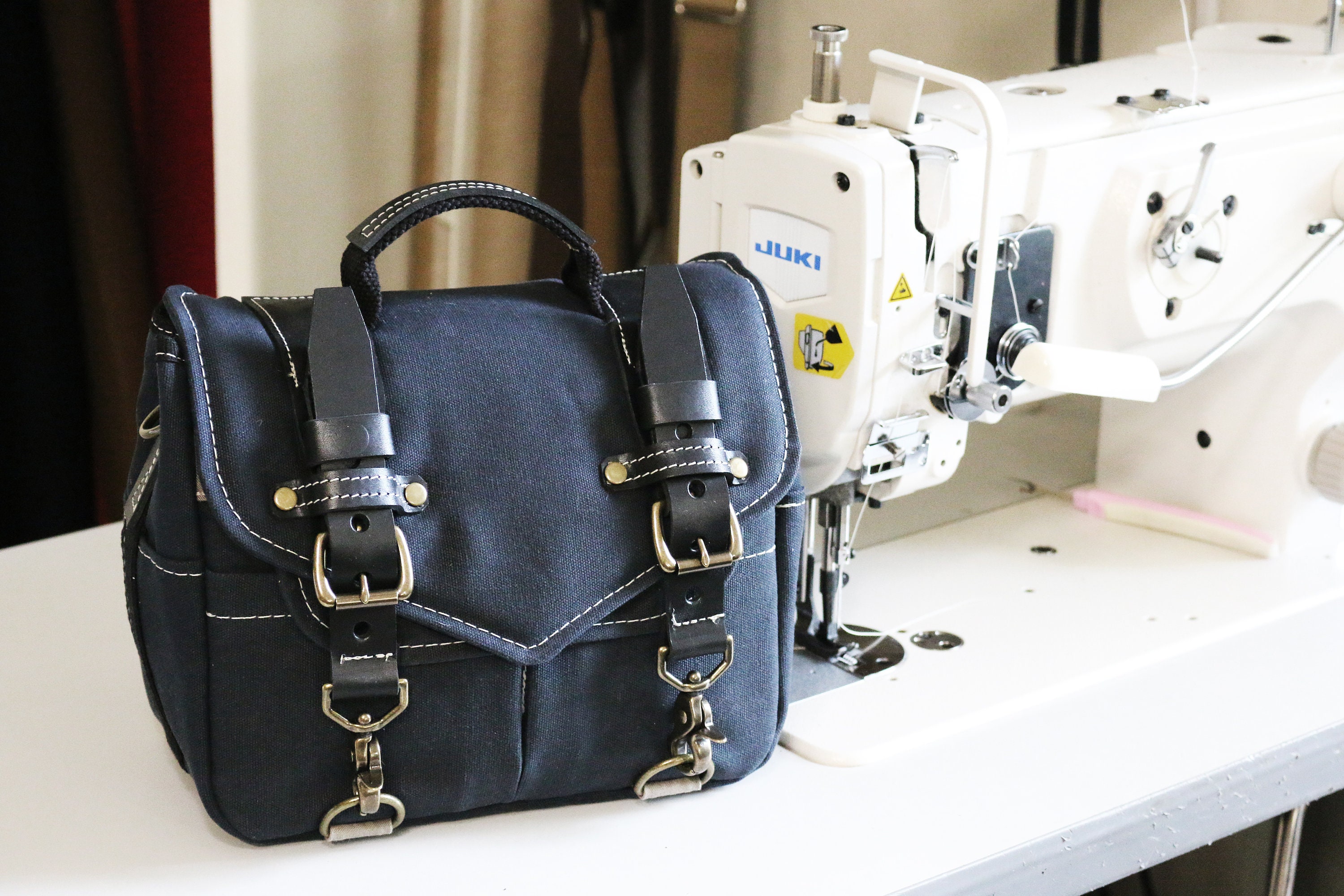 【関税&送料込】Mcm Printed Canvas Small Aren Clutch Mcm Printed Canvas Aren Crossbody Bag | ModeSens