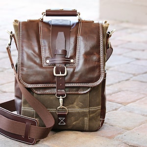 Vertical laptop messenger bag leather and waxed canvas 010115 image 1