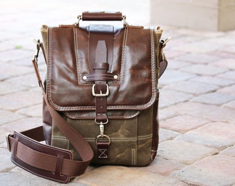 Vertical laptop messenger bag - leather and waxed canvas - 010115