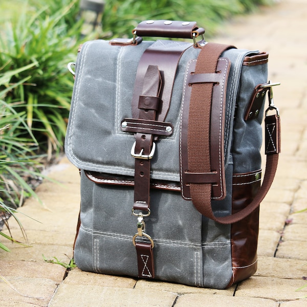 Vertical laptop messenger bag - leather handle and shoulder pad - 010045.2