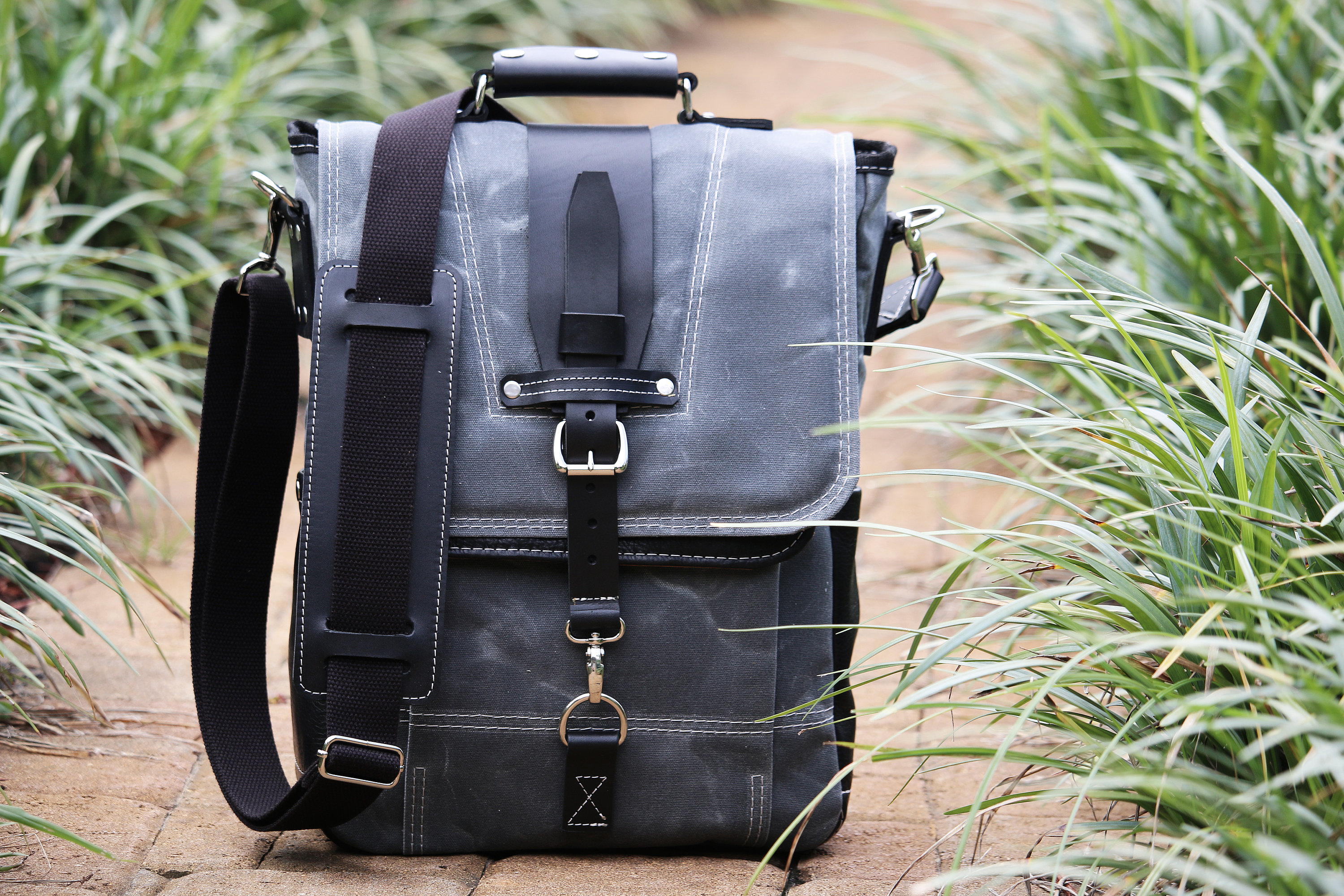 leather vertical laptop bag