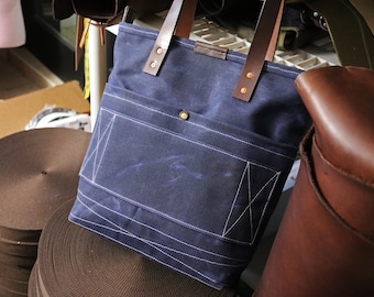 medium Waxed Canvas tote - luggage attachment - 010323
