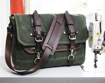 Waxed Canvas Messenger bag - laptoptas handgemaakt door Alex M Lynch - 010141