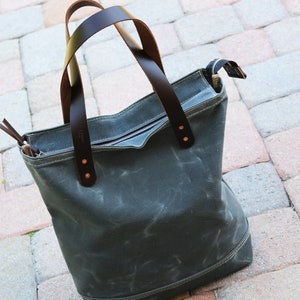 Waxed Canvas zippered tote, large tote bag, heavy weight water resistant - 010282