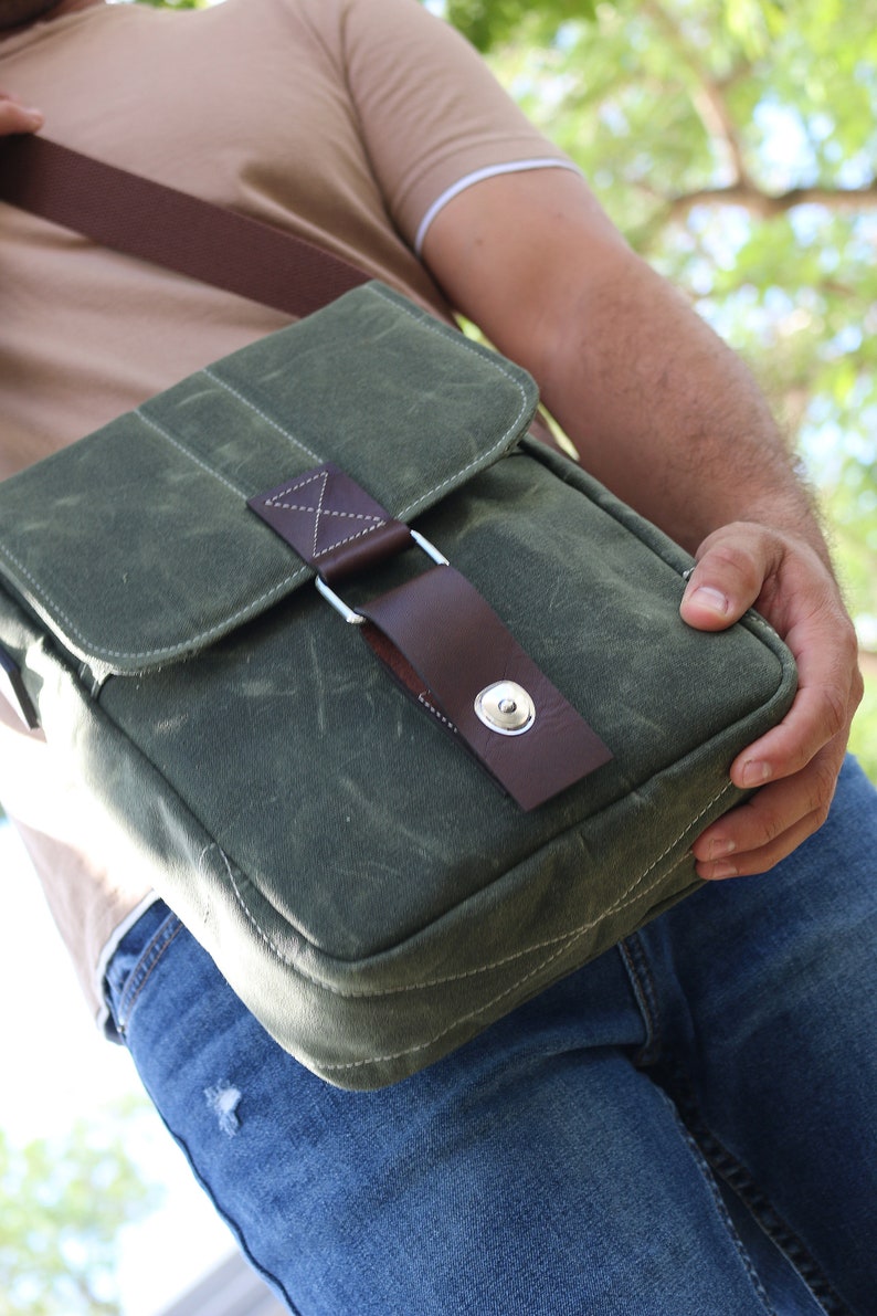 Vertical messenger travel bag tablet bag heavy waxed canvas cross body small bag 010140 image 6