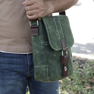 Vertical messenger travel bag tablet bag heavy waxed canvas cross body small bag 010140 image 7