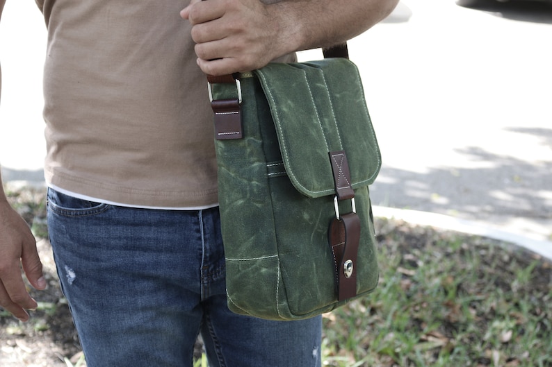 Vertical messenger travel bag tablet bag heavy waxed canvas cross body small bag 010140 image 7