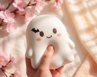 Jumbo, langzaam terugverend spookvormig knuffelbeest, schattig Halloween-fidget (13 cm)