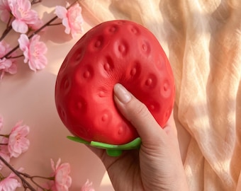 Gigantische aardbei-squishy, langzaam terugverend schuimrubberen fidget, schattige bureaudecoratie