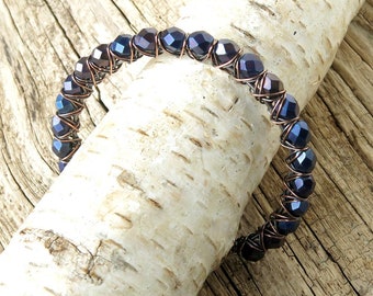 Navy blue bracelet / Copper wire wrapped bracelet / faceted glass bead bracelet / fire polished glass / dark blue bangle bracelet