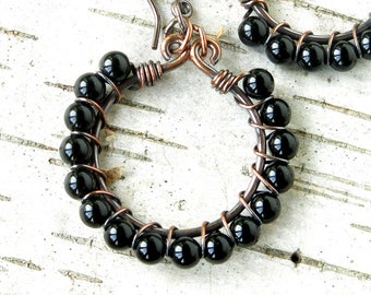 Black onyx earrings / copper wire wrapped earrings / beaded hoop earrings / black gemstone bead earrings / handmade earrings