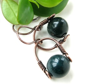 March birthstone earrings / Green bloodstone earrings / copper wire wrapped jewelry / handmade earrings / birthstone jewelry