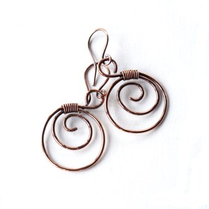 Copper spiral earrings / copper wire wrapped hoops / handmade copper jewelry image 2