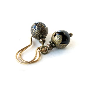 Black dangle earrings / black onyx earrings / gemstone bead earrings / nature jewelry / black drop earrings