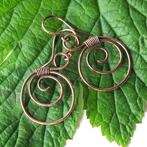 Copper spiral earrings / copper wire wrapped hoops / handmade copper jewelry