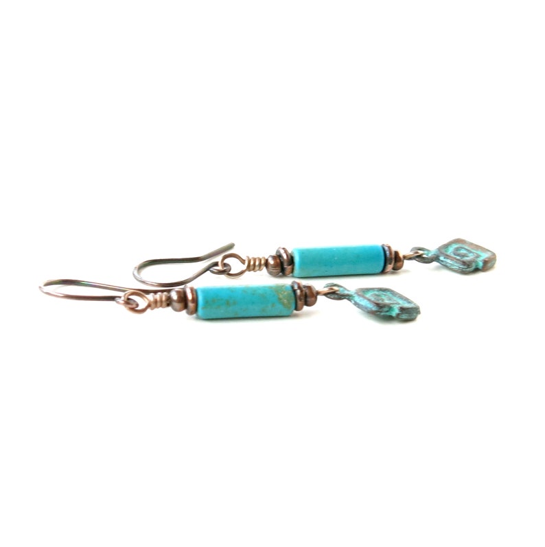 Turquoise & copper earrings / turquoise dangle earrings / verdigris Greek Meandros charm / copper dangle earrings / boho jewelry immagine 4