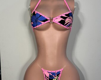 Abbigliamento da ballo esotico fatto a mano – Dettaglio con anello a O a forma di cuore tropicale, nylon elasticizzato e spandex (USA)
