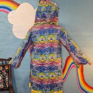 Bata con capucha y estampado de arcoíris de algodón orgánico: Boho Festival Duster