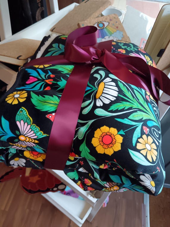 Delux velvet and sherpa fleece throw. The Garden print