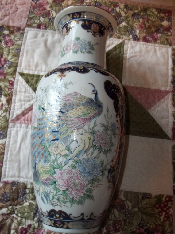 Items similar to Japanese Toyo Decorative Vase Peacock Design on Etsy