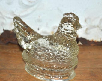 JH Millstein Gallina en un Nido Contenedor de Dulces Vidrio Prensado