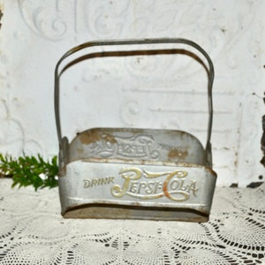 Pepsi Cola Metal Six Pack Holer Carrier ~ Pepsi Double Dot ~ Pop Advertising