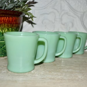 Fire King Jadeite D Handle Mug Set of 4 Green Coffee Cups Mint Green