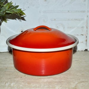 Petite casserole émaillée orange flamme VTG